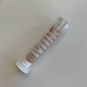 Milk makeup eye Pigment in shade Hotel Lobby